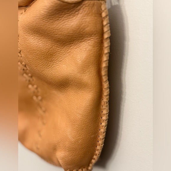 Latico Leather Crossbody Bag Tan Washed Leather Stitch Detail Boho Shoulder Bag - Picture 8 of 8